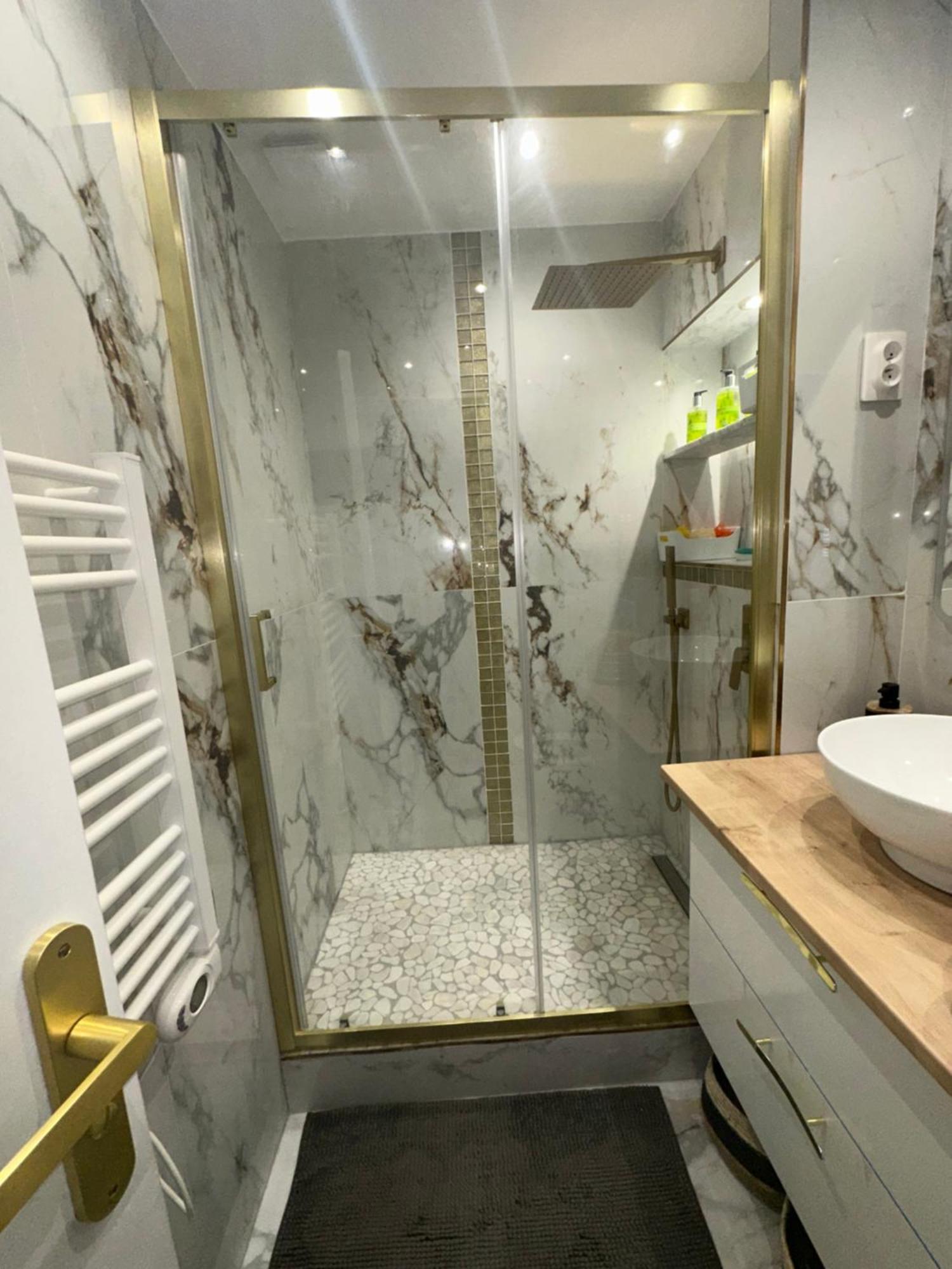 Appartement Parisien Bagian luar foto