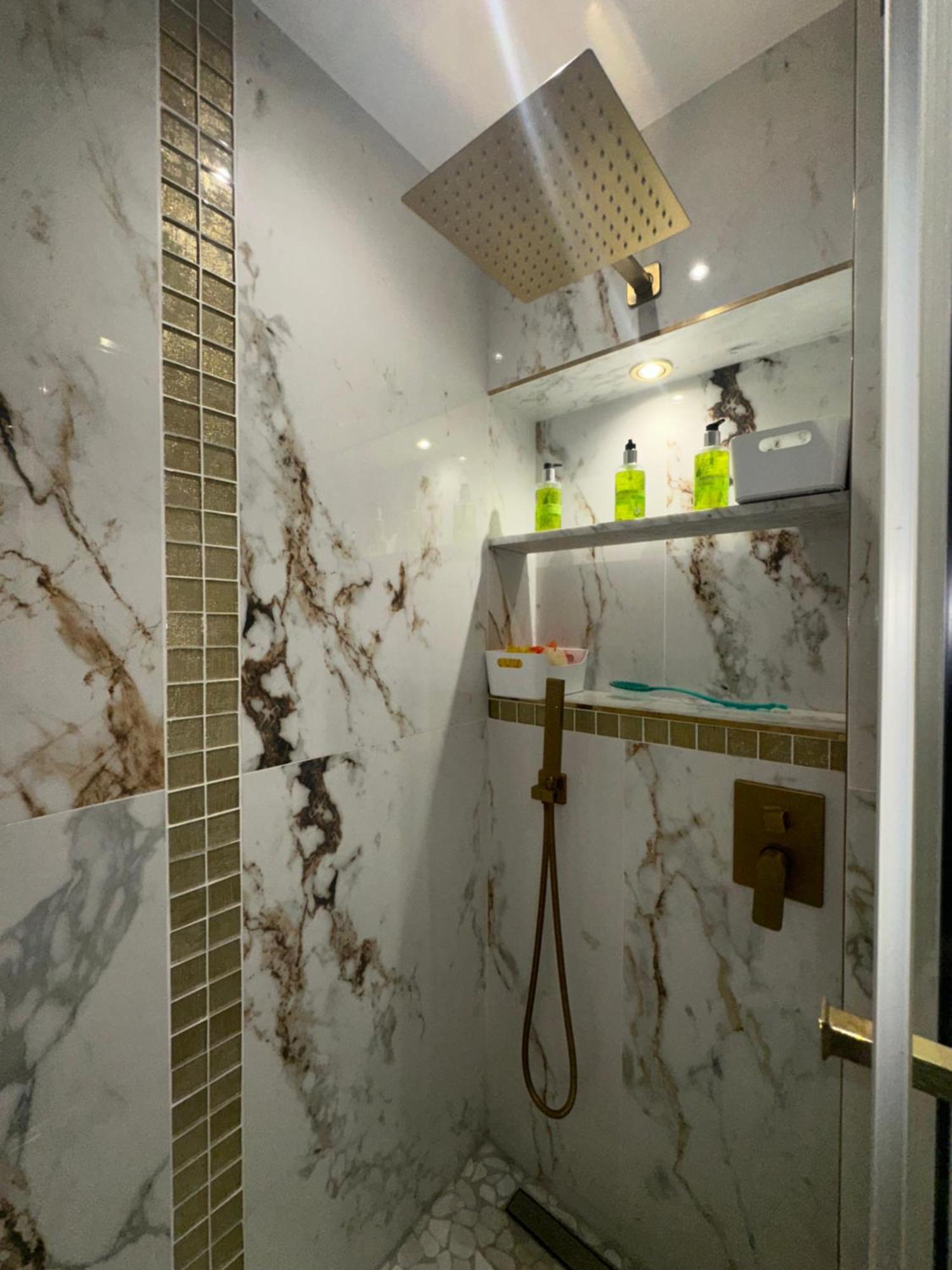Appartement Parisien Bagian luar foto