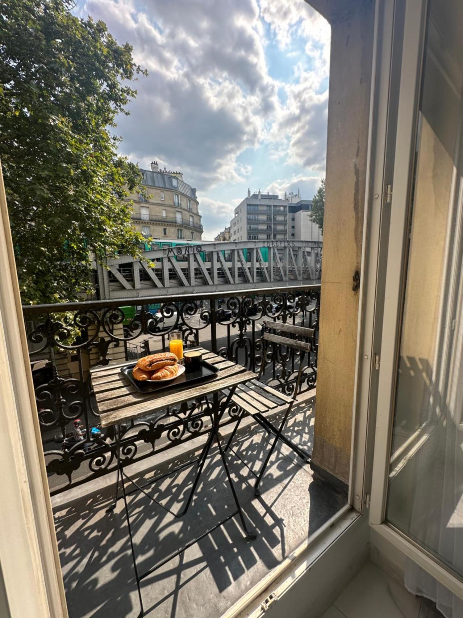 Appartement Parisien Bagian luar foto