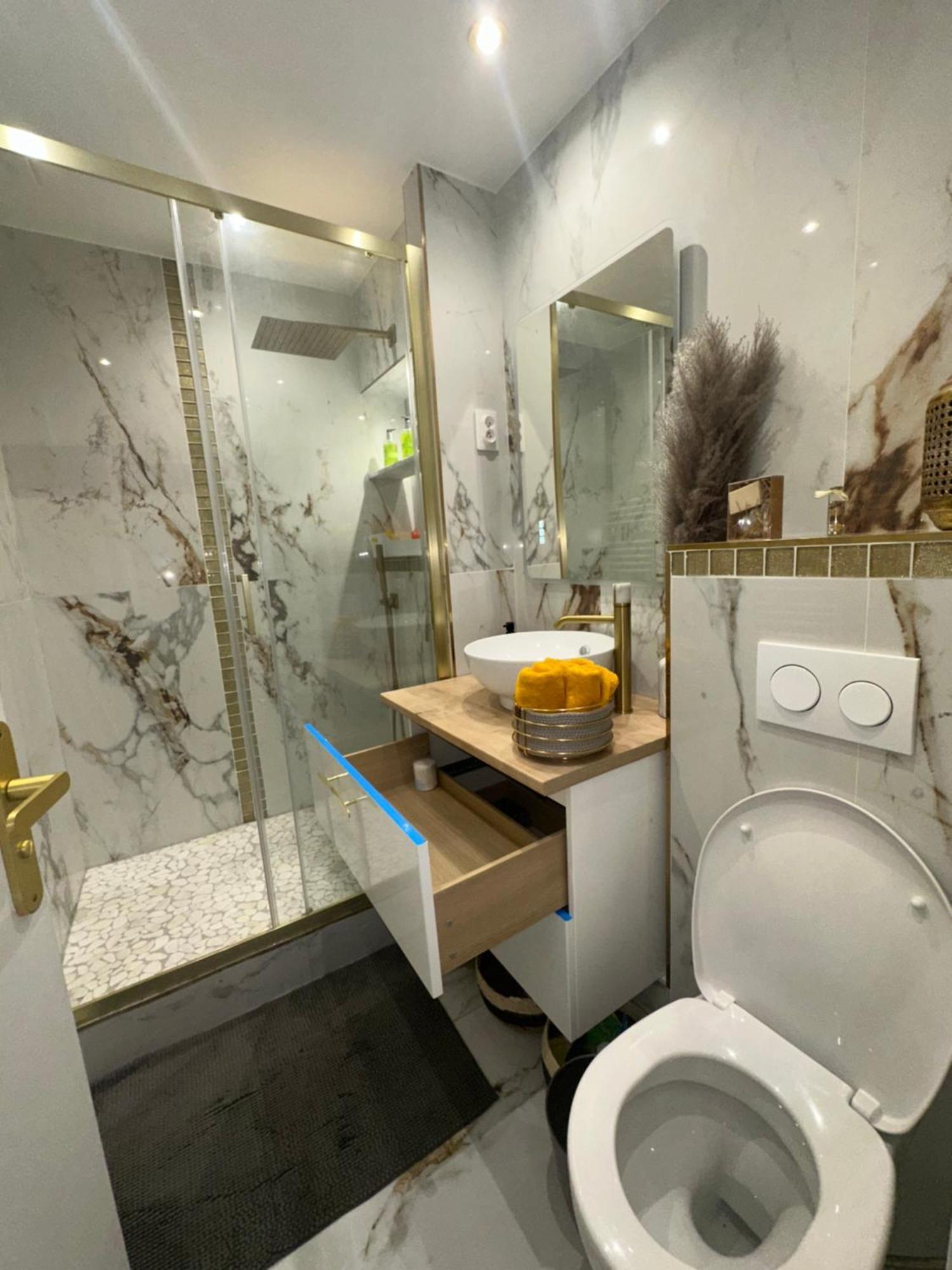 Appartement Parisien Bagian luar foto